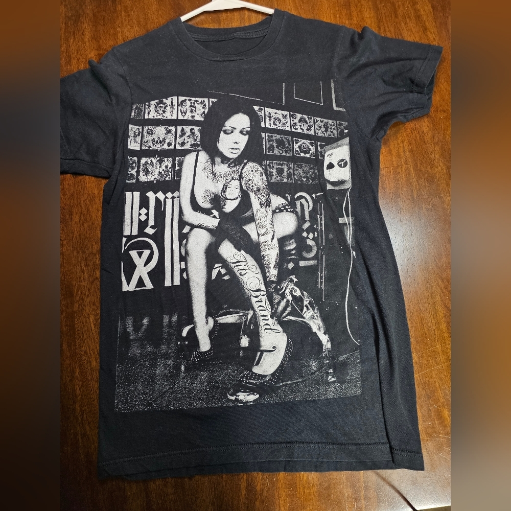 Sexy Tatoos On Sexy Female Rock Shirt